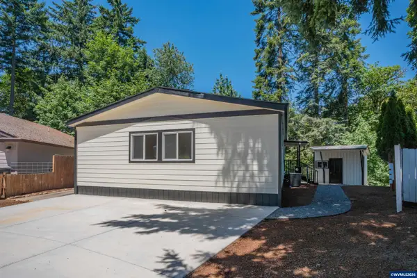 1598  40th Ln, Sweet Home, OR 97386