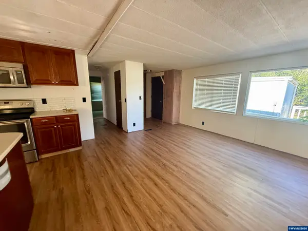 1103 N Springbrook Rd, Newberg, OR 97132