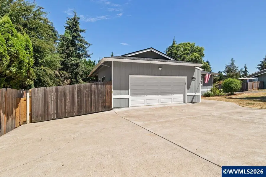 977  George St NW, Salem, OR 97304 - #3