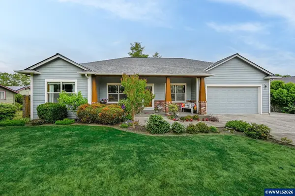 537 E Monroe St, Carlton, OR 97111
