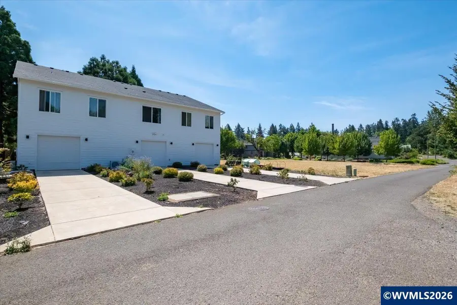 3751  Village Center Dr SE, Salem, OR 97302 - #3