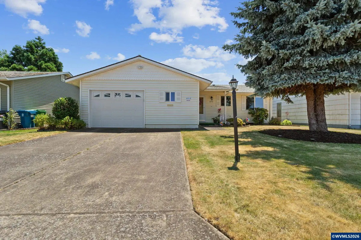 2212  Country Club Ter, Woodburn, OR 97071 - #1