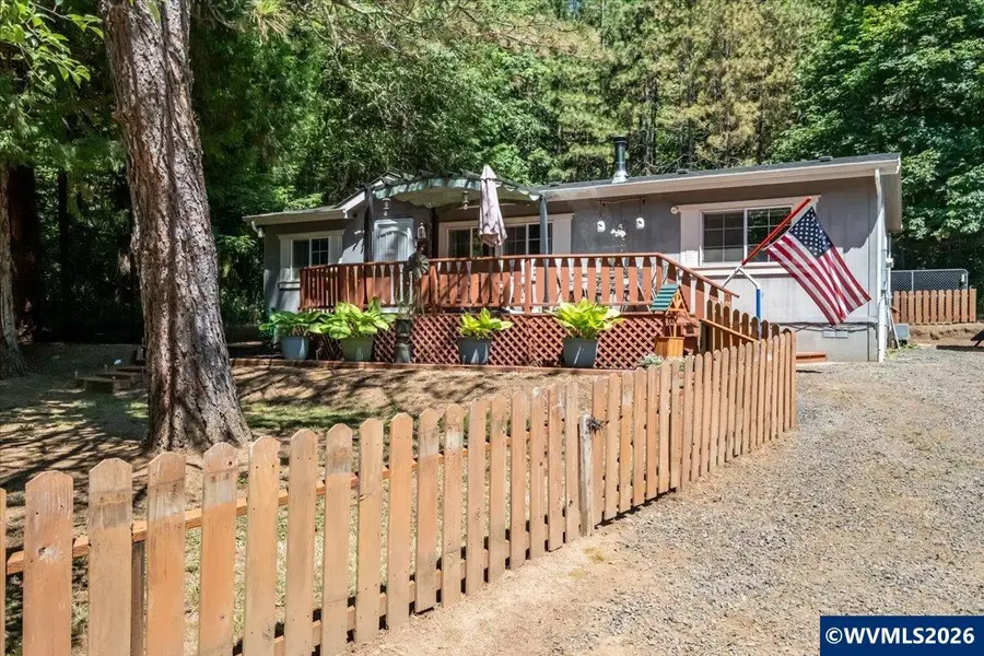 43077 N River Dr, Sweet Home, OR 97386 - #2