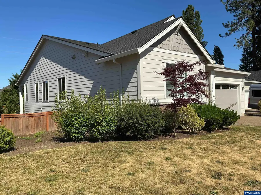 1525 N River Alder St, Canby, OR 97013 - #2