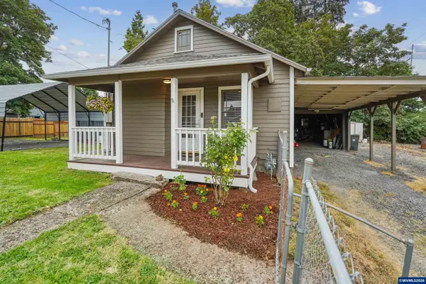 1719  Tamarack St, Sweet Home, OR 97386