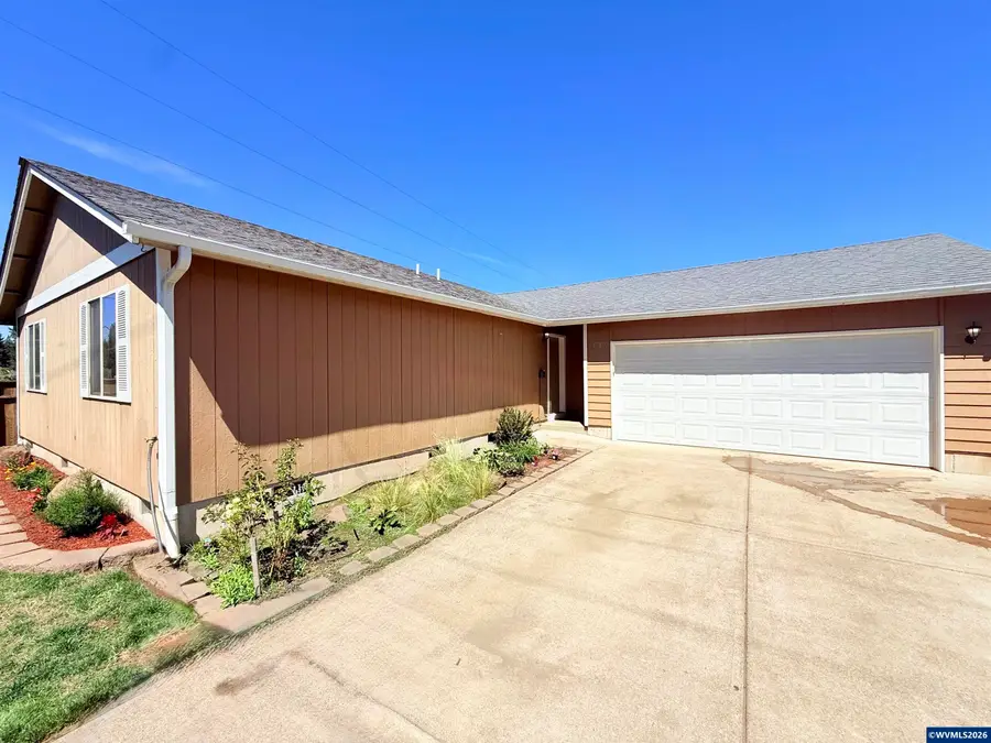 1780  Tamarack St, Sweet Home, OR 97386 - #3
