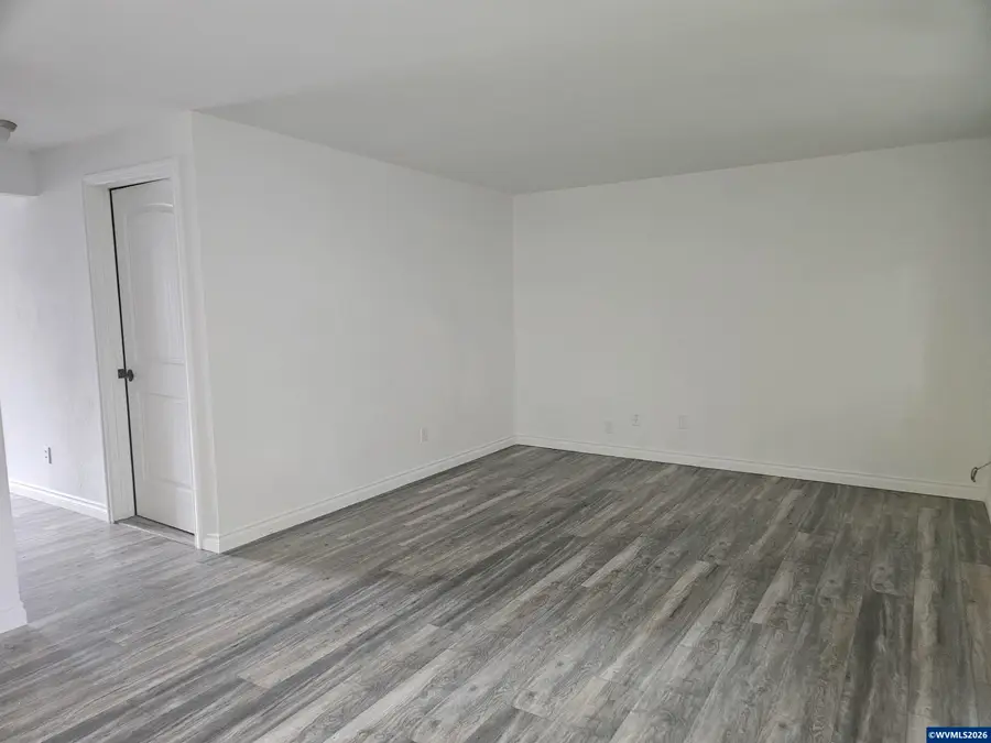 1060  Park #A2 Av, Woodburn, OR 97071 - #3
