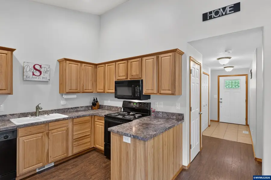 209  Pioneer Dr, Silverton, OR 97381 - #3