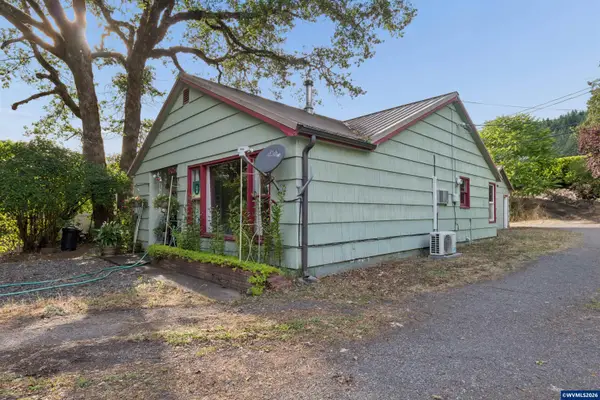 47947 W Commercial St, Oakridge, OR 97463