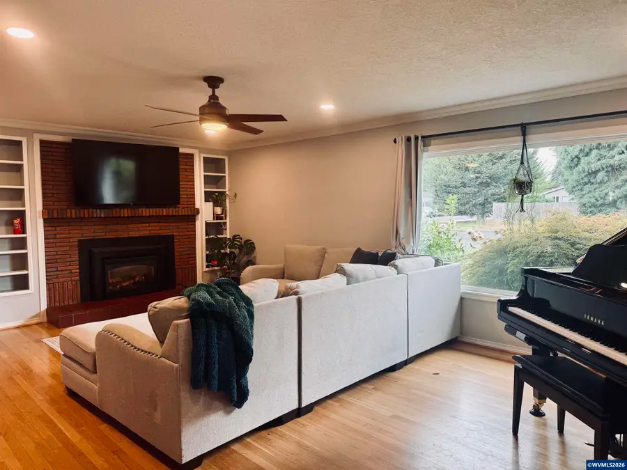 356 NE 10th Av, Canby, OR 97013 - #3
