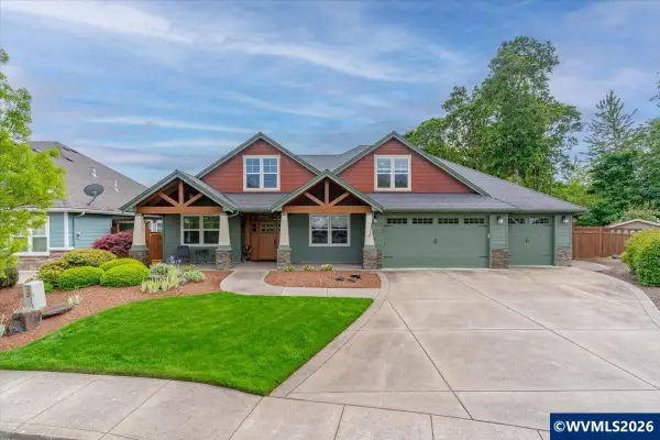 1367 SE Academy St, Dallas, OR 97338