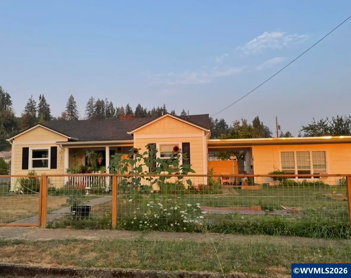914  4Th Av, Sweet Home, OR 97386 - #1