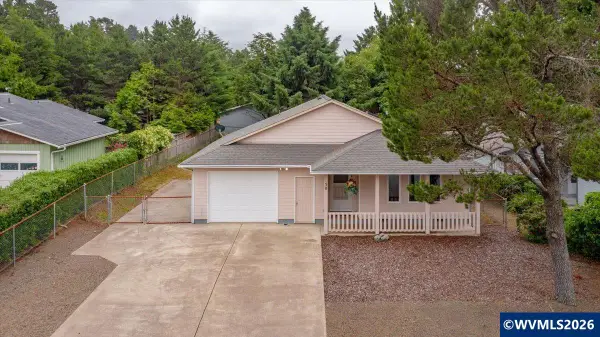 50  Pacific St, Depoe Bay, OR 97341