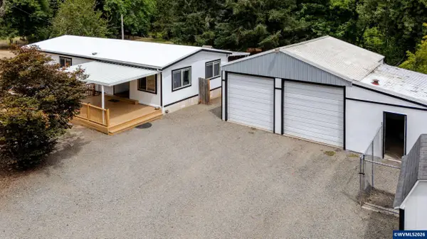 25697  Brush Creek Rd, Sweet Home, OR 97386
