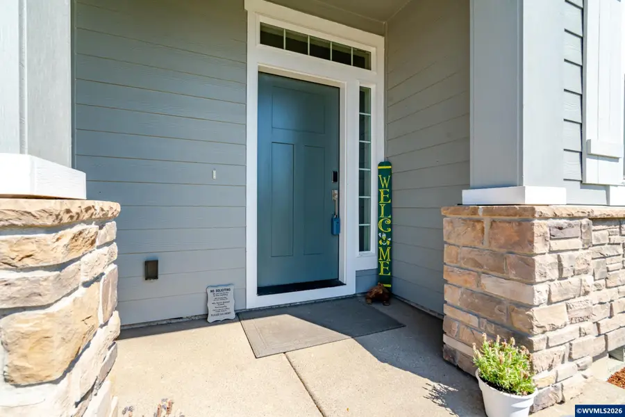 235  Walnut St, Mount Angel, OR 97362 - #2