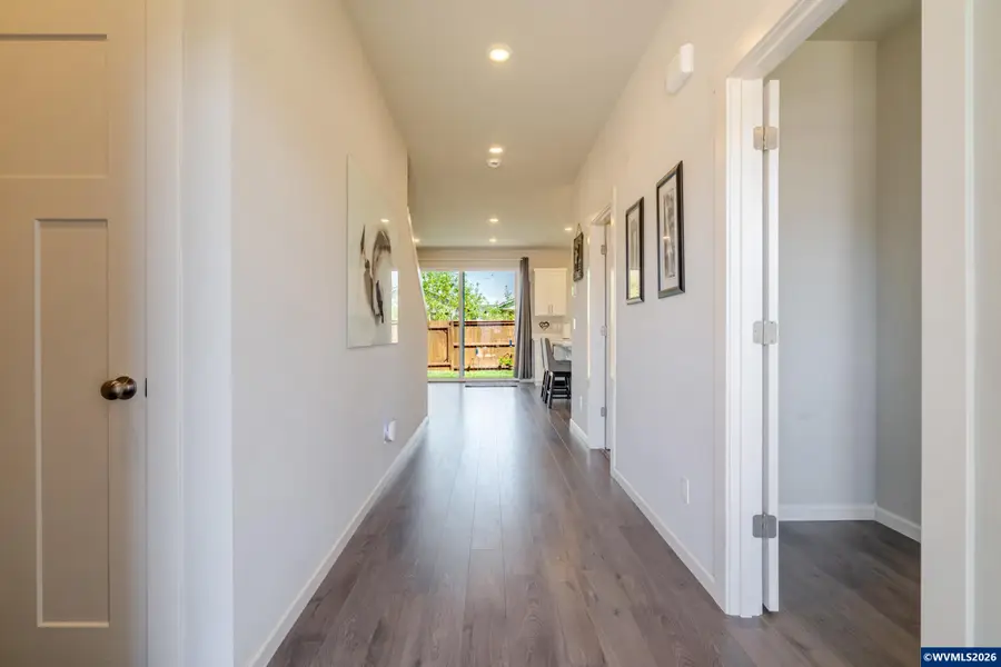 235  Walnut St, Mount Angel, OR 97362 - #3