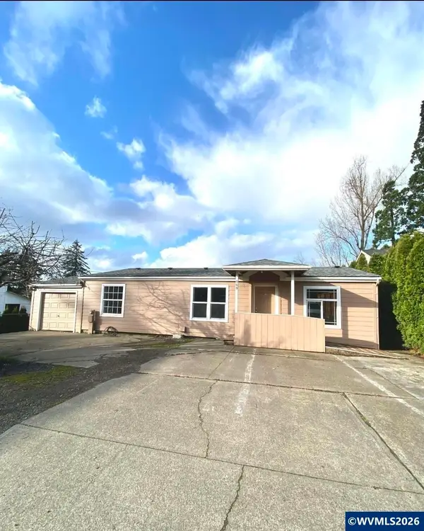 799  Hardcastle Av, Woodburn, OR 97071