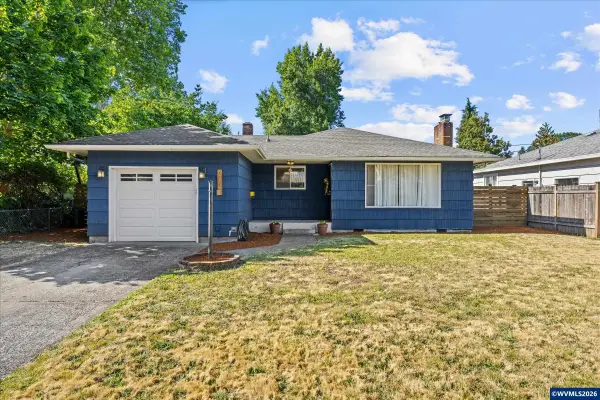 678  Menlo Dr N, Keizer, OR 97303
