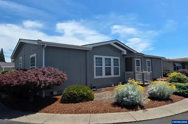 613  Royalty Cir NE, Salem, OR 97301