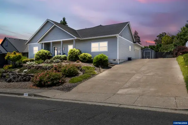 777 SE Cynthian Av, Dallas, OR 97338
