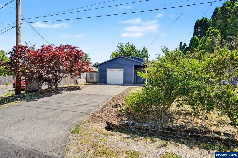 111  Enos St, Amity, OR 97101 - #3