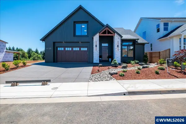 6123  Evangelista St S, Salem, OR 97306