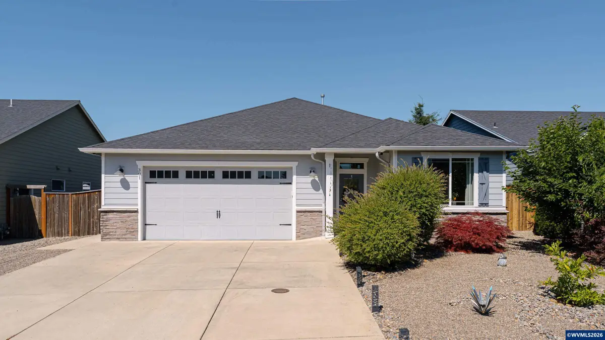 301 SW Applegate Trail Dr, Dallas, OR 97338 - #1