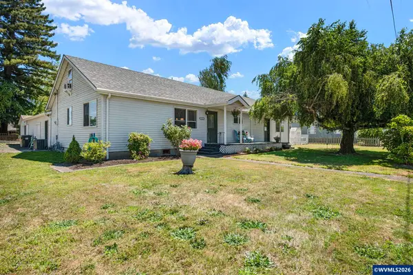112 E 2nd St, Halsey, OR 97348