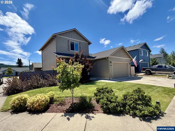 1202  Albatross Ct, Sweet Home, OR 97386