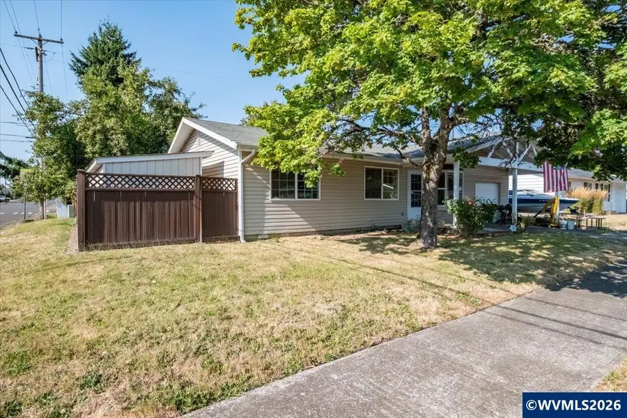 709  28th Av SE, Albany, OR 97322 - #3
