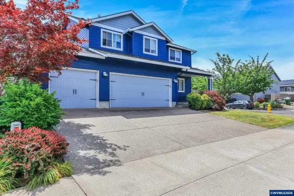 404  Vine Av, Woodburn, OR 97071