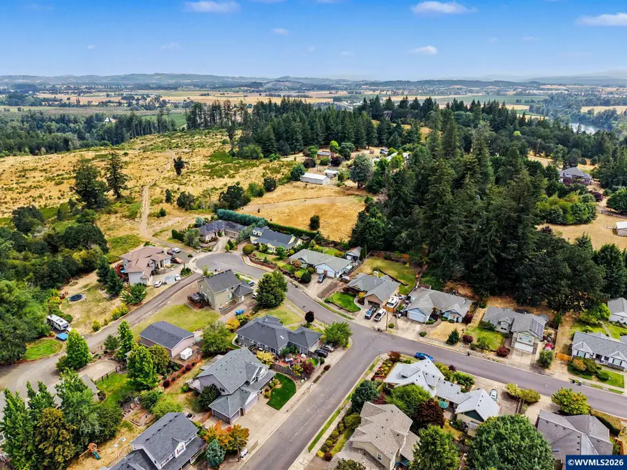 2271  Woodcrest Av NW, Albany, OR 97321 - #3
