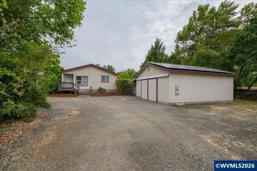 721 N 12th St, Philomath, OR 97370 - #3