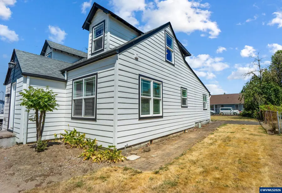 415 (#1-2) S 11th St, Independence, OR 97351 - #3