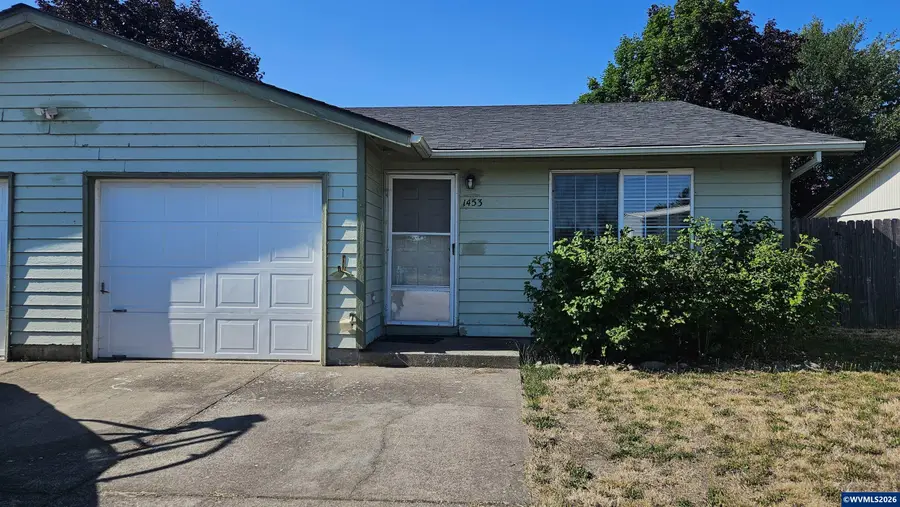 1453 W Locust St, Stayton, OR 97383 - #3