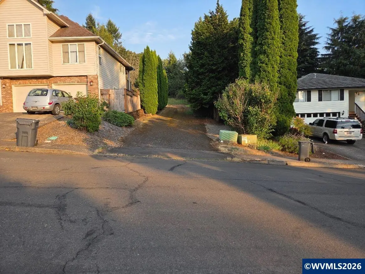 2054  Browning Av S, Salem, OR 97302 - #1