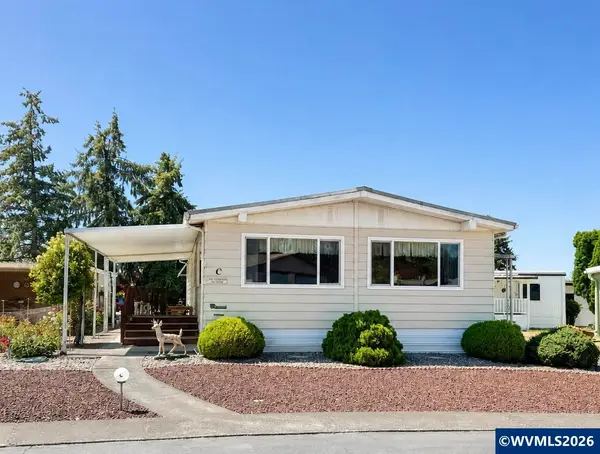 1418  Pine St NE, Silverton, OR 97381