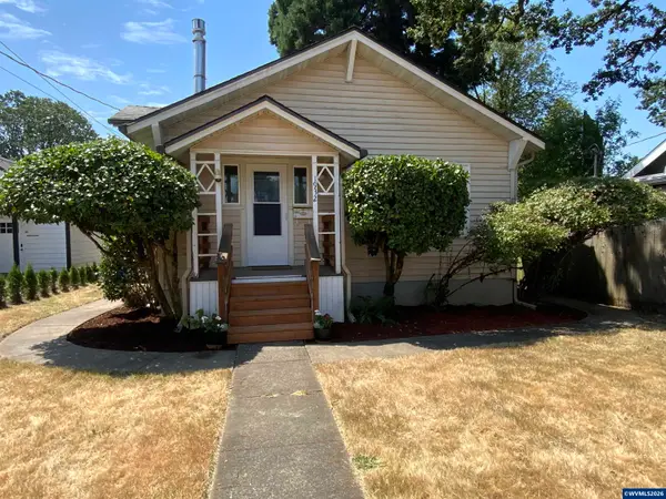 1932 NE Chemeketa St, Salem, OR 97302