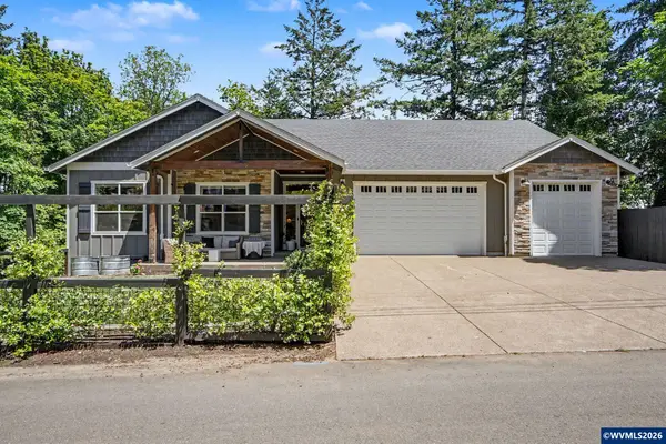 734  Cascade Dr NW, Salem, OR 97304