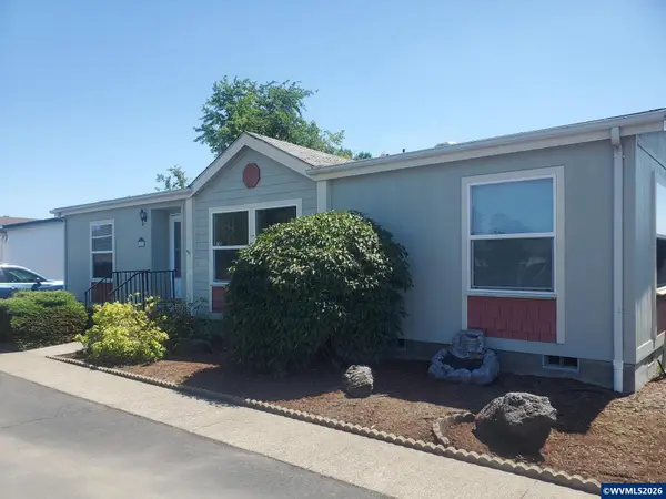 652  Royalty Cir NE, Salem, OR 97301