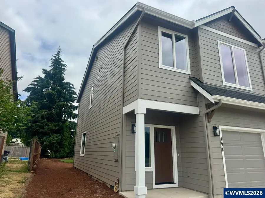 196  Gwinn St E, Monmouth, OR 97361 - #2