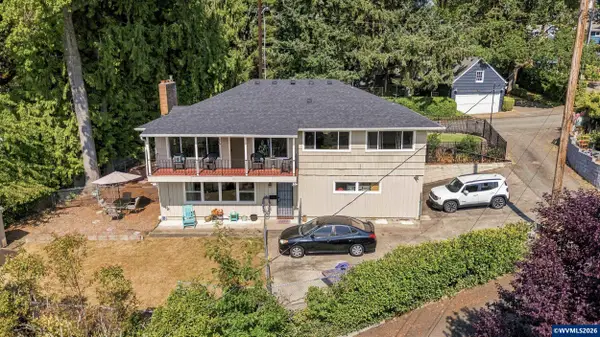 954  Terrace Dr NW, Salem, OR 97304
