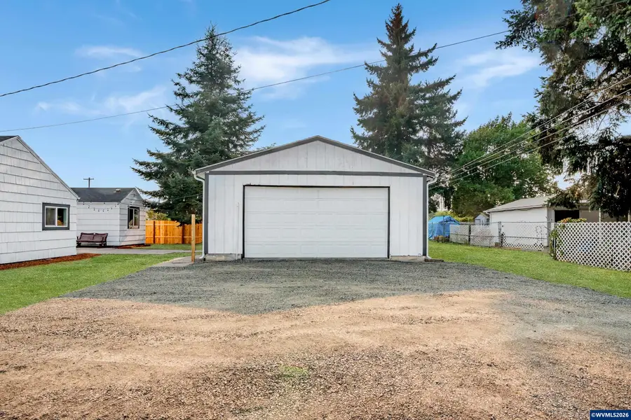 490 W A St, Lebanon, OR 97355 - #3