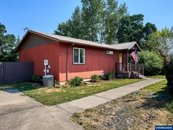 1612  Habitat Ln, Silverton, OR 97381