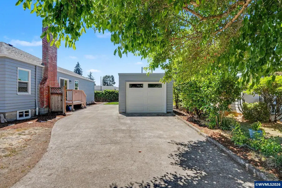 1090  Donna Av NE, Salem, OR 97301 - #3