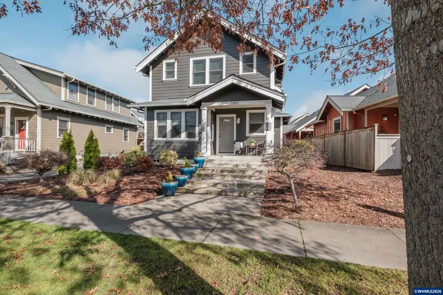 1390  Gwinn St E, Monmouth, OR 97361 - #2
