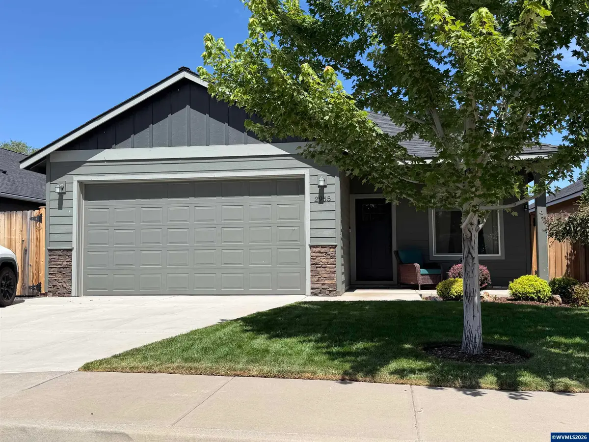 2955 NW Hemlock Ln, Redmond, OR 97756 - #1