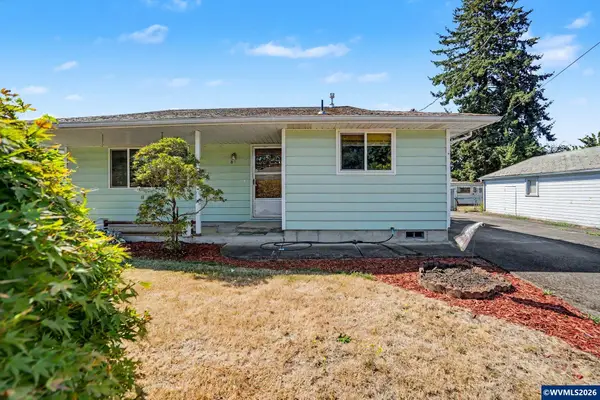 80  Berry St, Lebanon, OR 97355