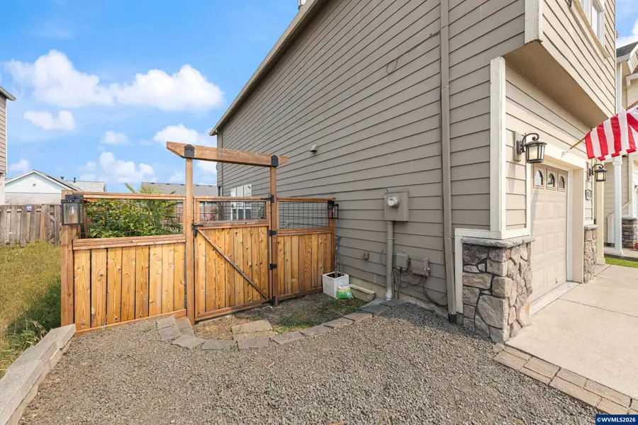 415 NW Viola St, Sheridan, OR 97378 - #2