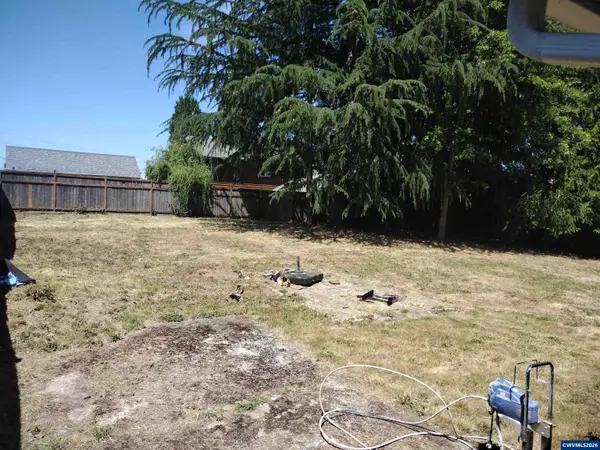 765  Judson St SE, Salem, OR 97302